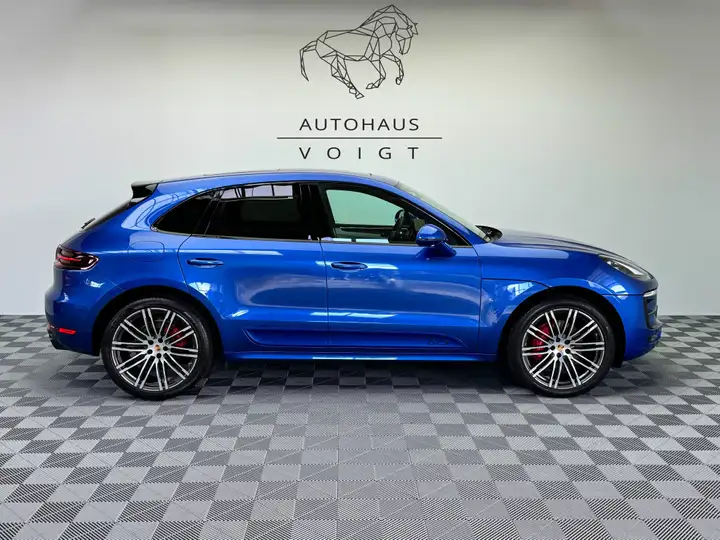 Porsche Macan Import bleu