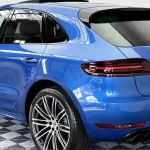 Porsche Macan GTS bleu cuir clair