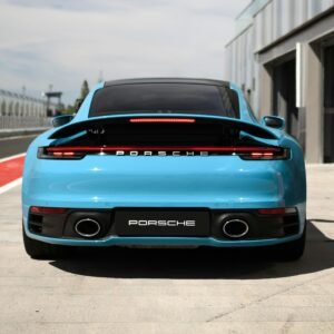 Porsche 911 type 992 Importation Allemagne couleur bleu miami