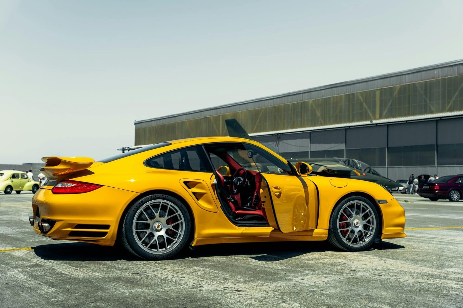 Photo HD illustration importation gamme PORSCHE Premium Auto Conseil