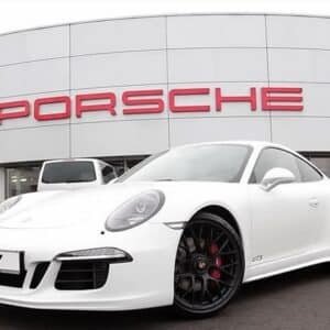 Porsche 911 991 GTS Coupé blanche Import Suède