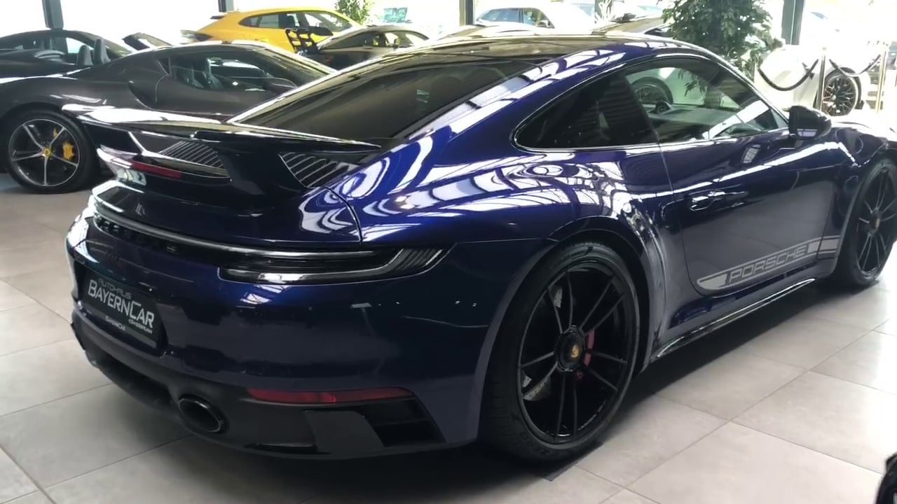 Porsche 911 type 992 GTS Coupé Aerokit 2023 bleu gentiane