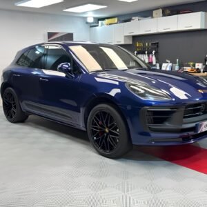 Porsche Macan GTS 440ch bleu gentiane Importation Porsche Suède Mandataire auto