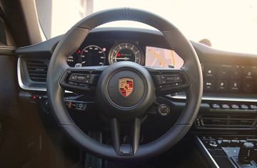 Porsche 911 type 992 phase 1 Turbo S CAB PDK de 2020 Noire intérieur cuir en Importation Allemagne