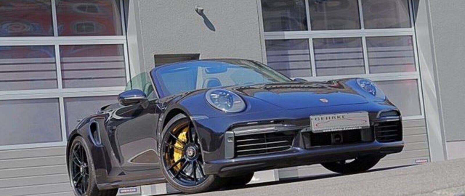 Porsche 911 type 992 phase 1 Turbo S CAB PDK de 2020 Noire intérieur cuir en Importation Allemagne