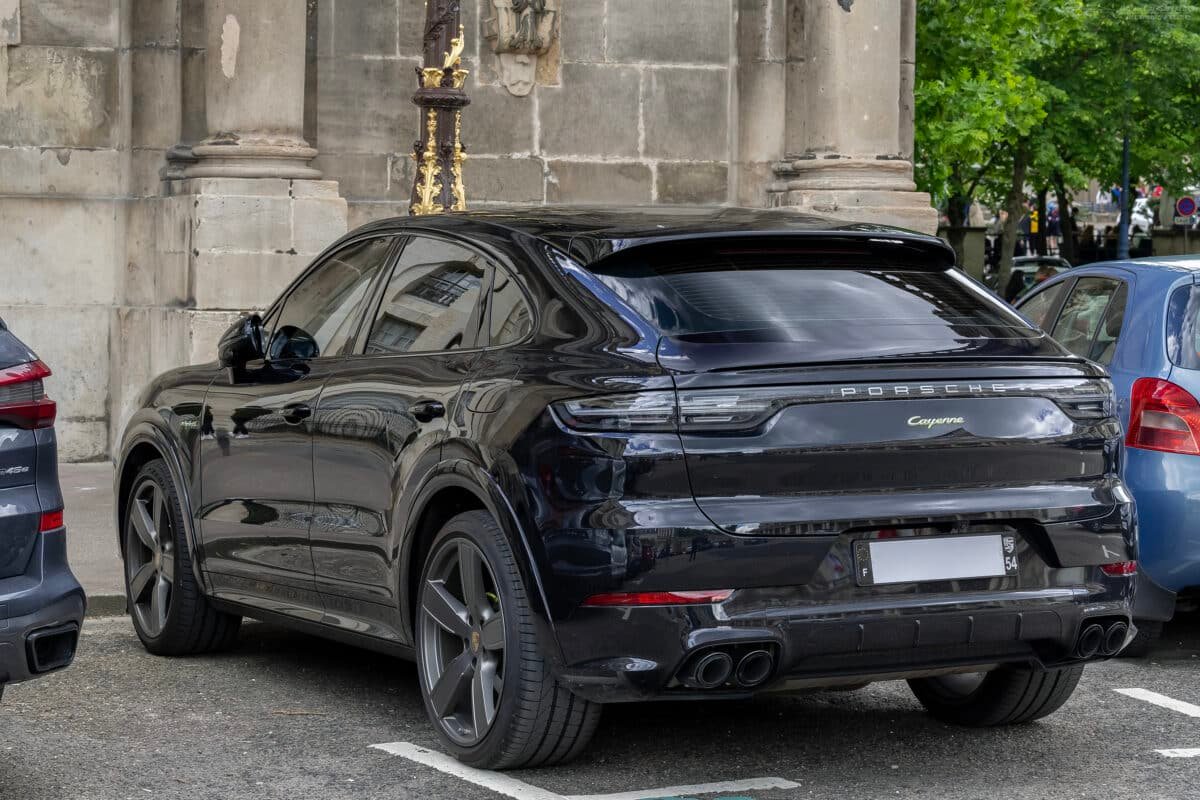 Porsche Cayenne e-hybrid 2020-2024 noir en Allemagne