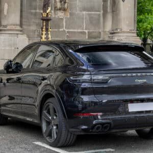 Porsche Cayenne e-hybrid 2020-2024 noir en Allemagne