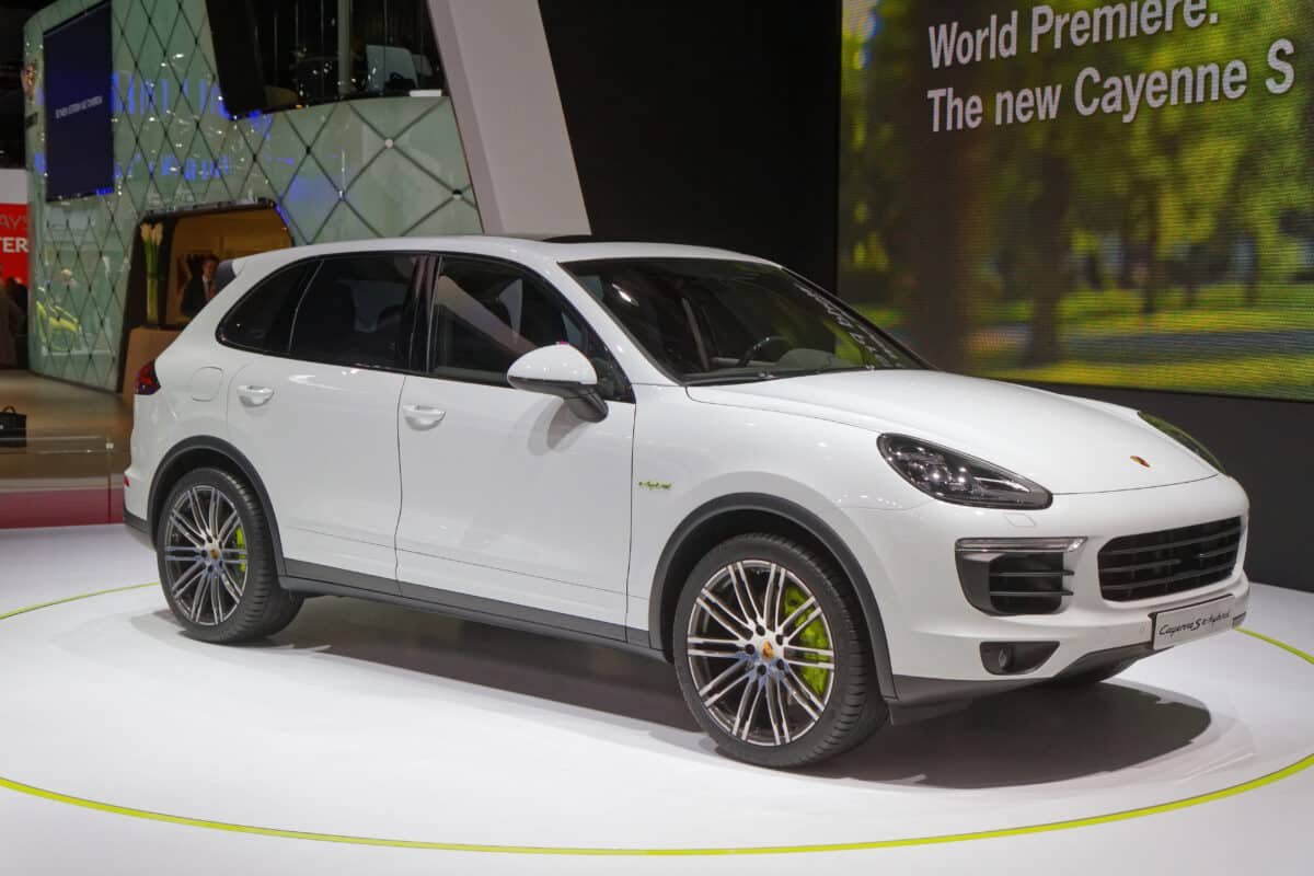 Porsche Cayenne e-hybrid 2020-2024 blanc en Allemagne