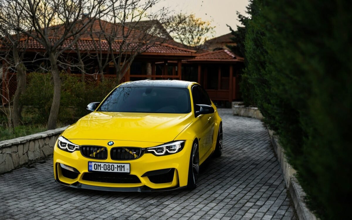 BMW M3 Allemagne occasion jaune racing