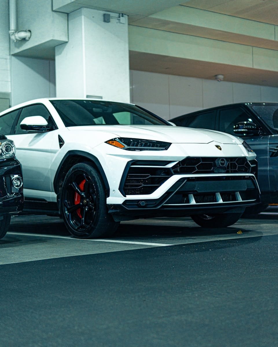 Lamborghini Urus couleur blanc en importation