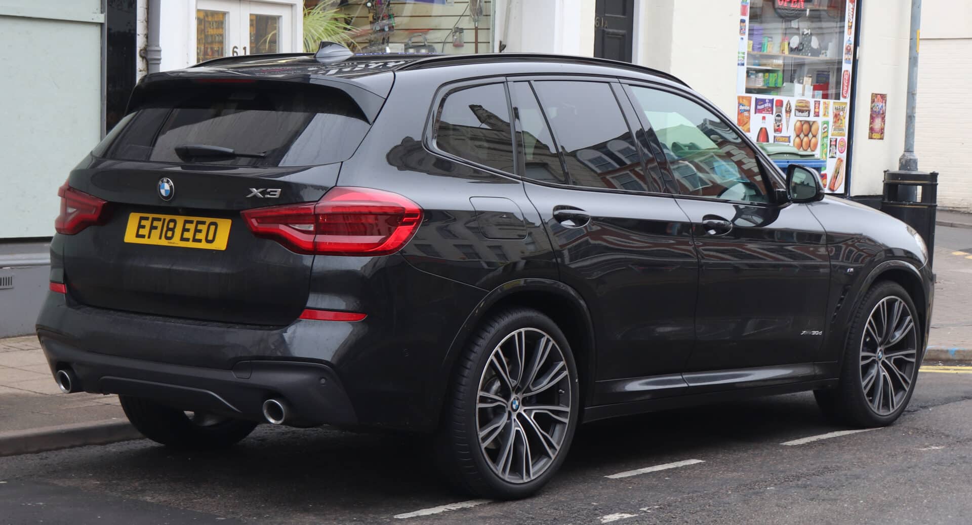 BMW X3 en Import Allemagne vue de profil noir