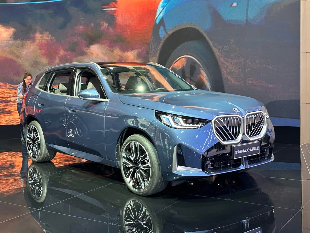 BMW X3 nouvelle génération couleur bleu glacé
