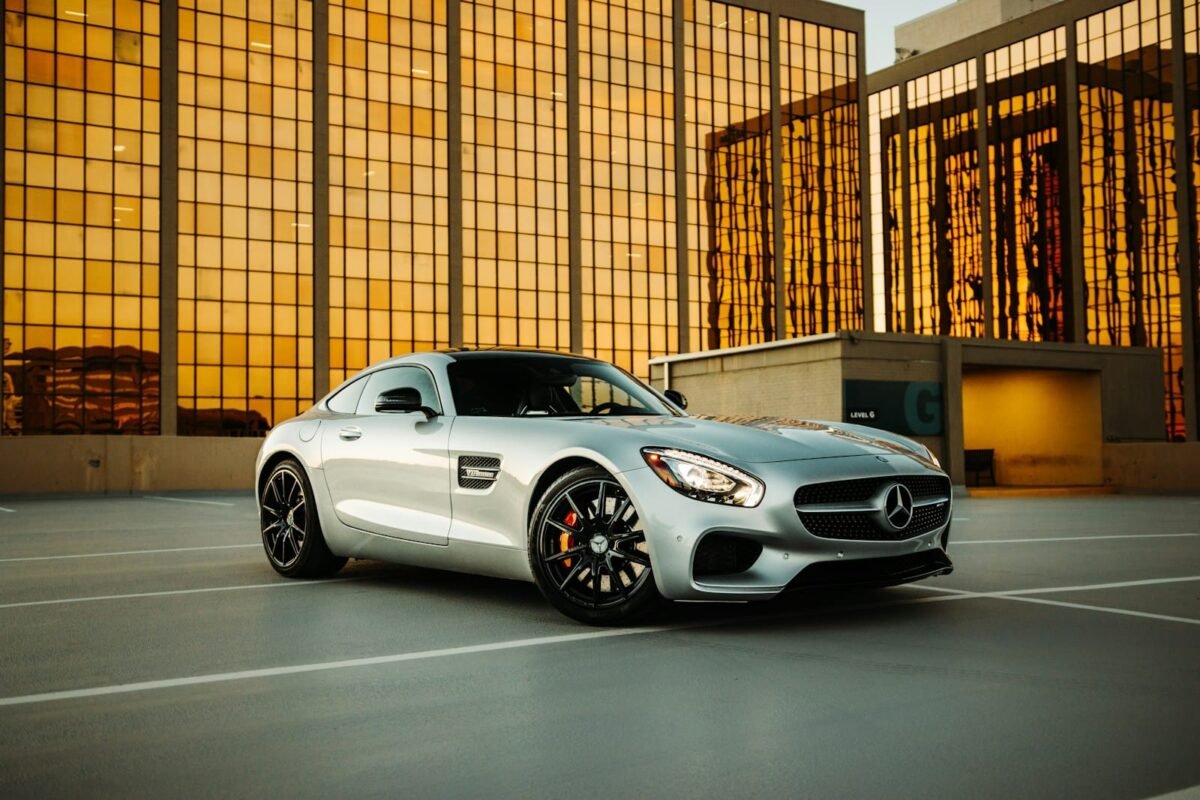 Mercedes AMG Mandataire Allemagne en gris clair