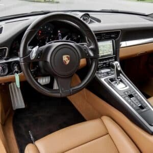 Porsche 911 991 Coupé Carrera Gris quartz intérieur beige Importation Allemagne