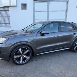 Porsche Cayenne e-hybrid Coupé gris quartz intérieur cuir Import Allemagne