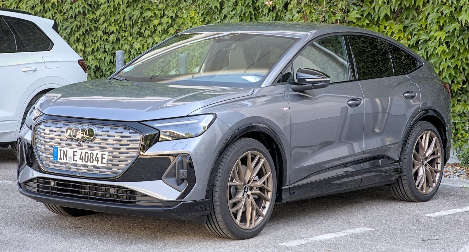 Audi Q4 Sportback e-tron couleur grise électrique import