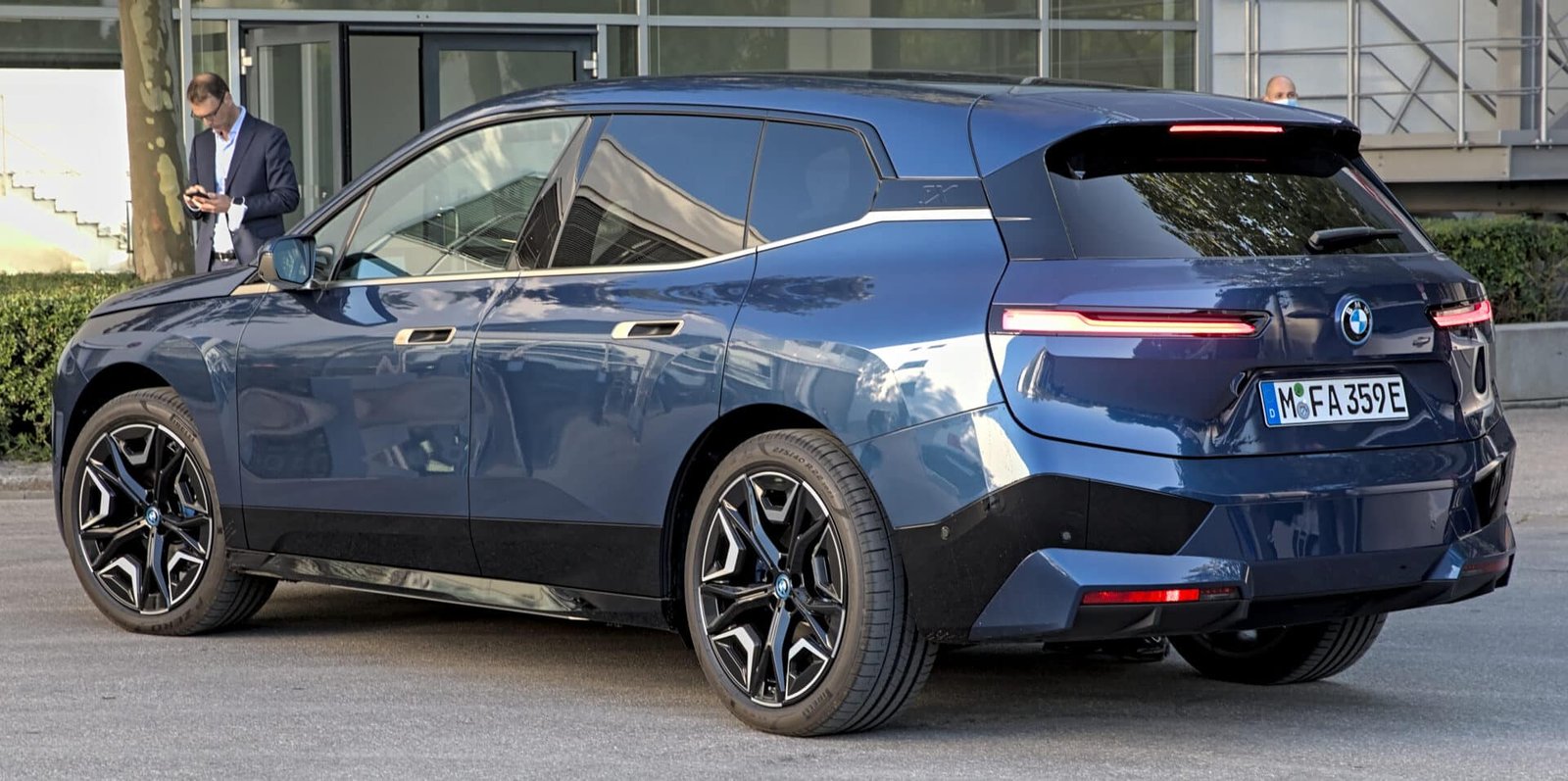 BMW IX Bleu full options en Importation