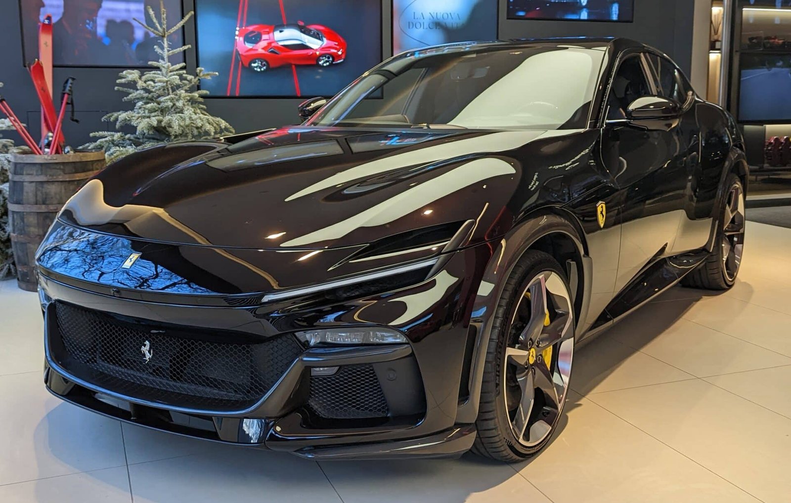SUV Premium Ferrari Purosangue brun