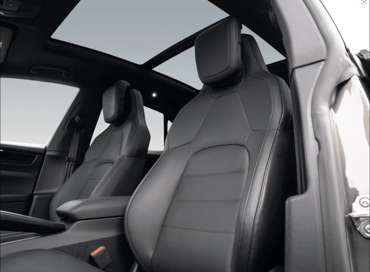 Porsche Macan 4 électrique 2024 vert aventurine intérieur cuir noir full options