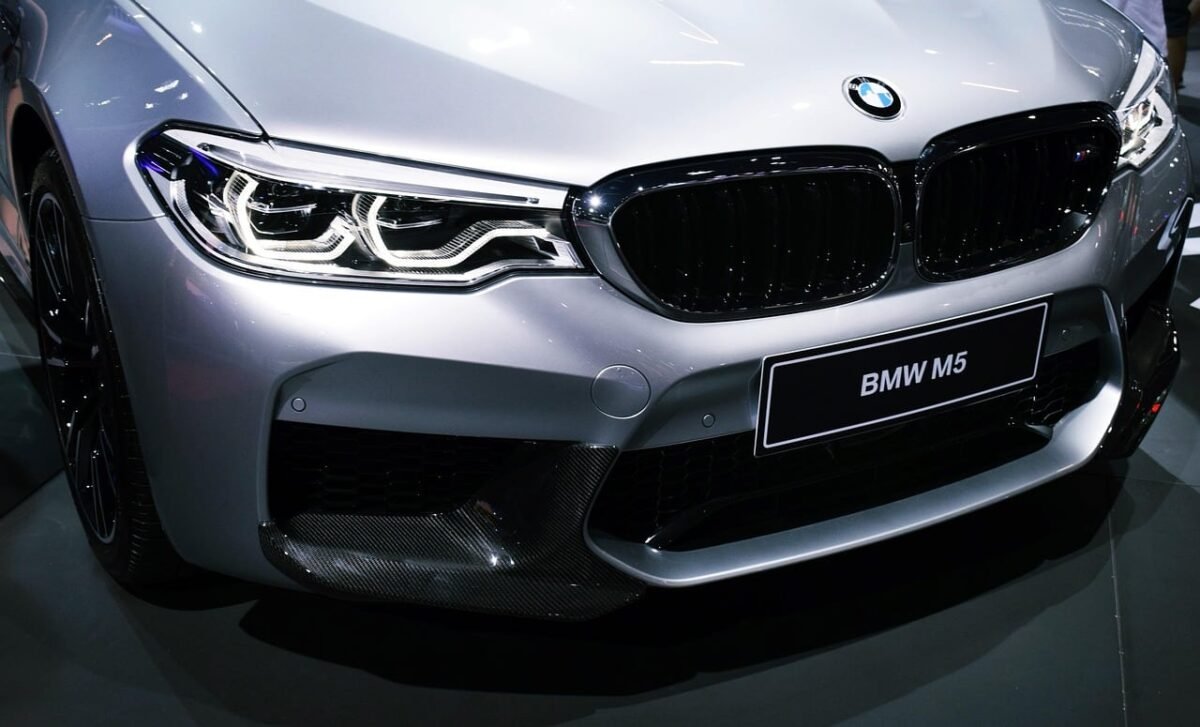 BMW M5 Allemagne avant grise