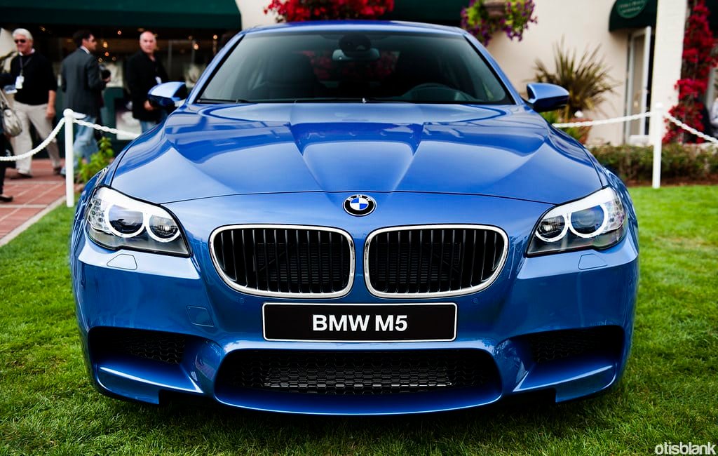 BMW M5 Allemagne AV bleu