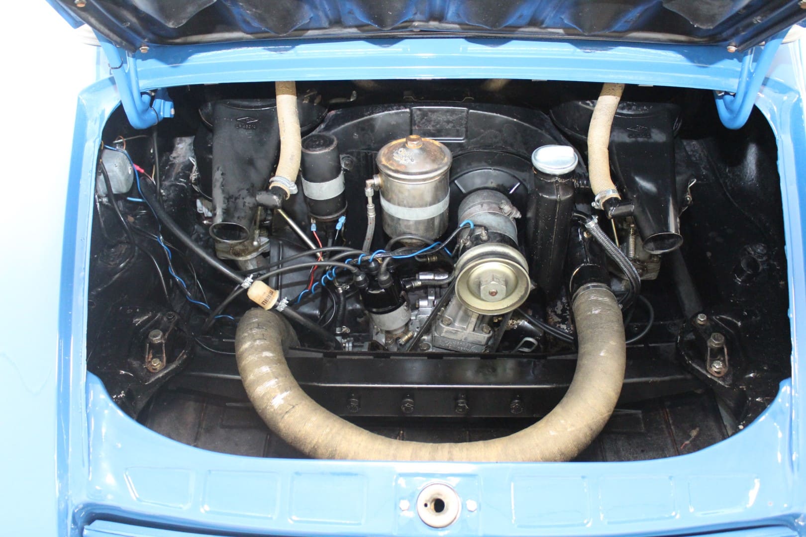 Import Danemark Porsche 912 Targa SWT bleu restaurée origine