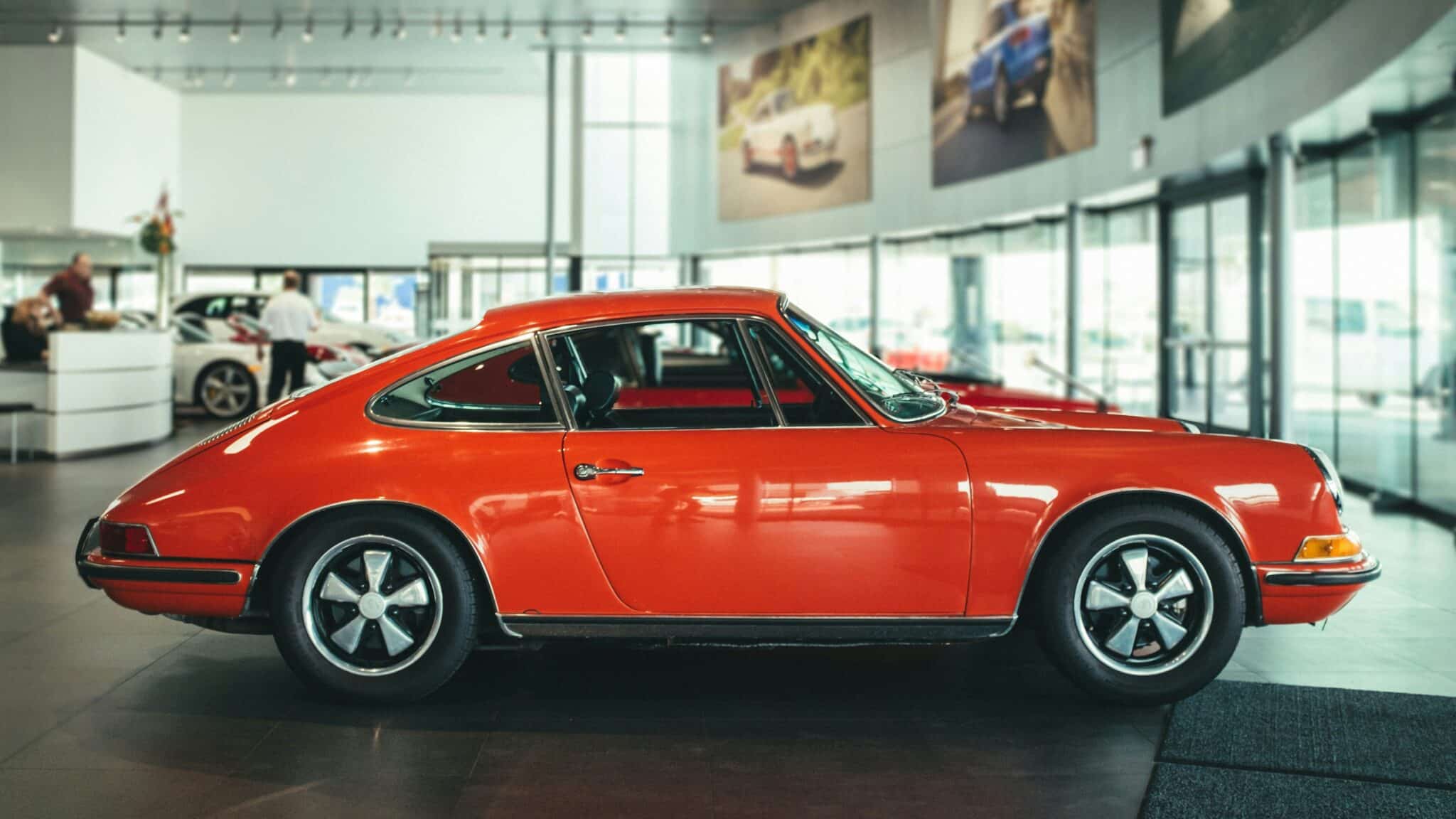 Photo HD illustration importation gamme PORSCHE Premium Auto Conseil