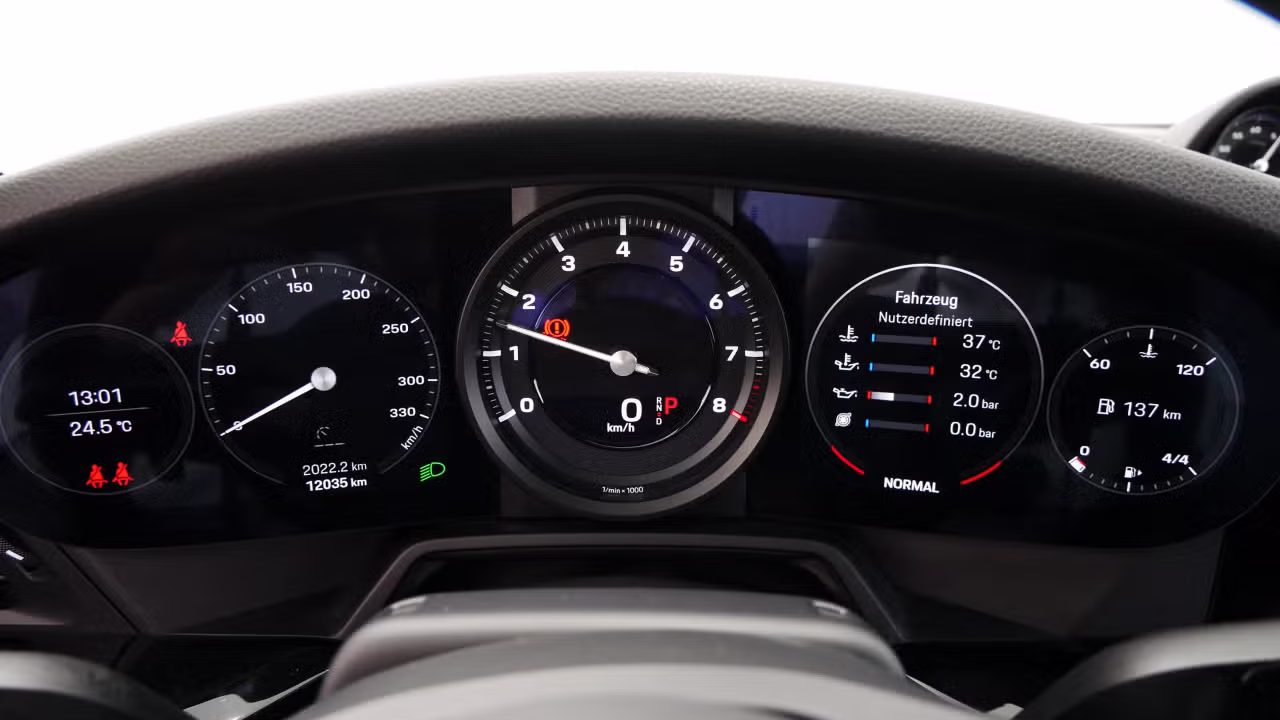 Porsche 911 Carrera T Allemagne couleur grise tableau de bord