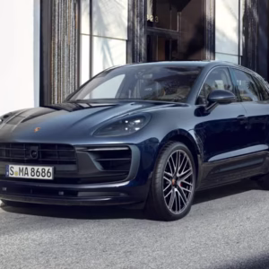 Porsche Macan GTS 2022 bleu nuit intérieur Alcantara