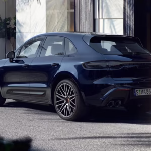 Porsche Macan GTS 2022 bleu nuit intérieur Alcantara