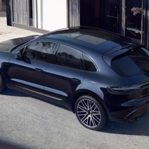 Porsche Macan GTS 2022 bleu nuit intérieur Alcantara