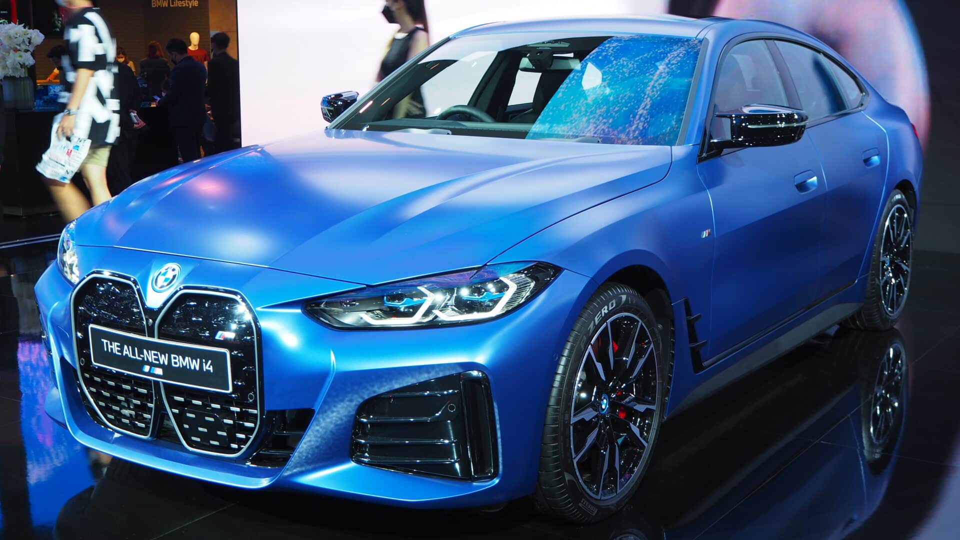 BMW I4 occasion Allemagne bleu métal face avant