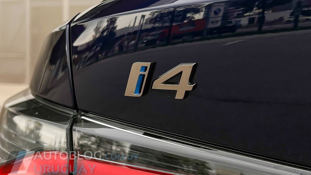 BMW I4 occasion Allemagne bleu nuit sigle I4