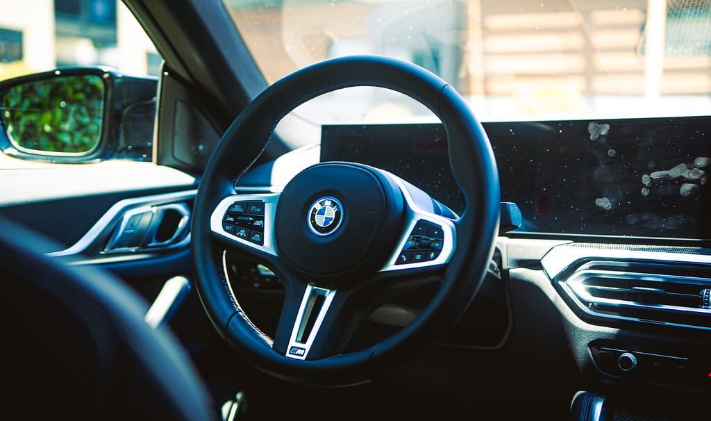 BMW I4 occasion Allemagne volant et poste de pilotage