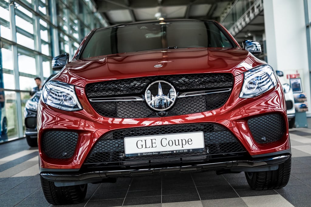 Mercedes GLE face AV rouge Import Allemagne