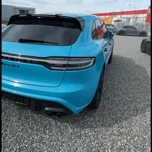 Porsche Macan GTS 2022 bleu miami vue AR